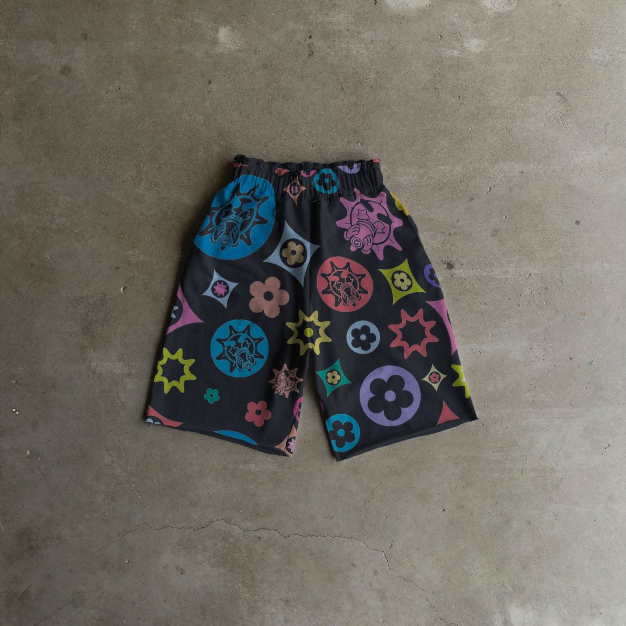Glo Gang Flower Baggy Sweatshorts Black
