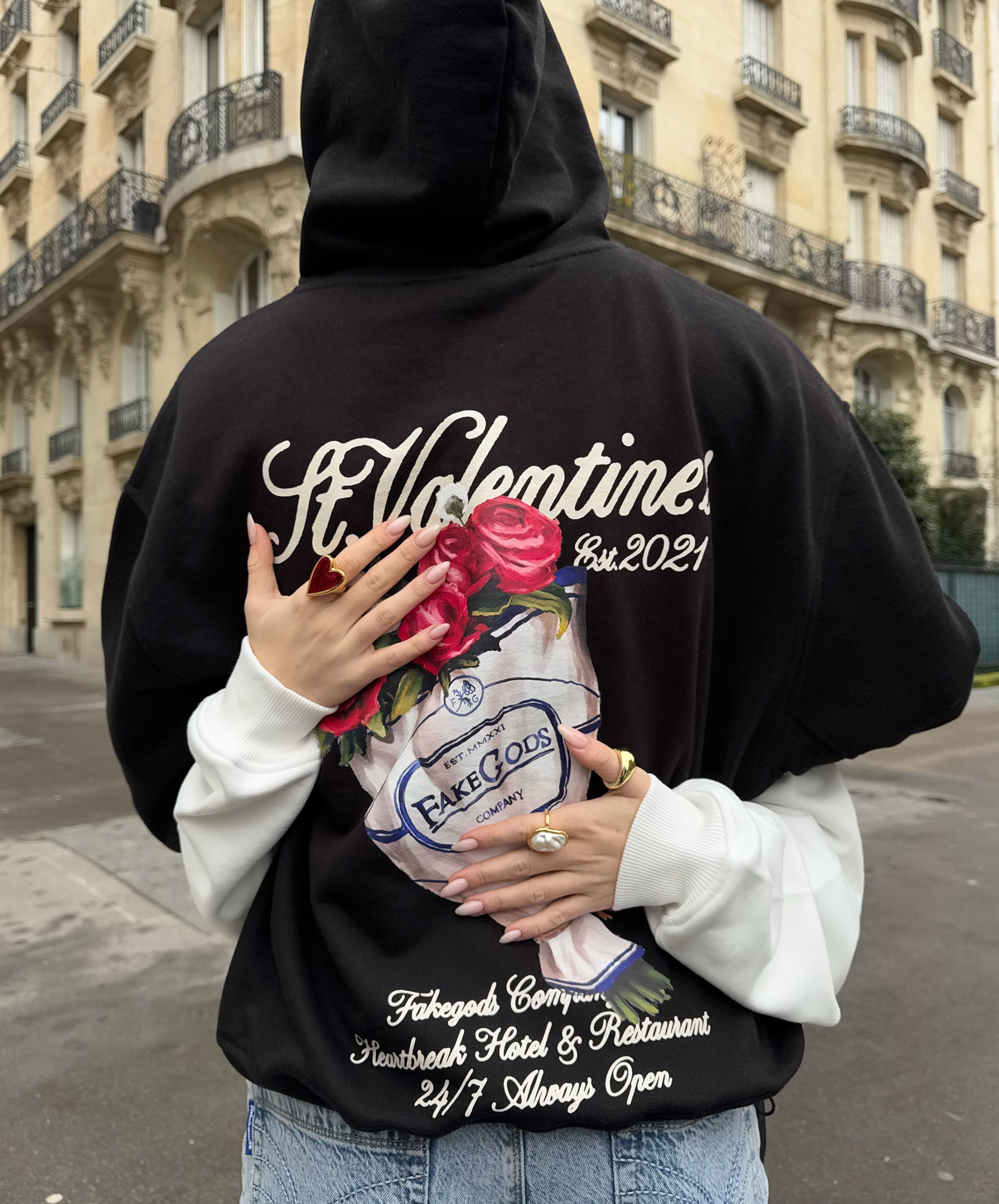 ROSE BOUQUET HOODIE BLACK 5 ROSE BOUQUET HOODIE BLACK